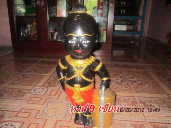 กุมารปิ่นแก้ว (หิ้วปิ่นโต ) ขนาดบูชา 19 นิ้ว หลวงพ่อดำ