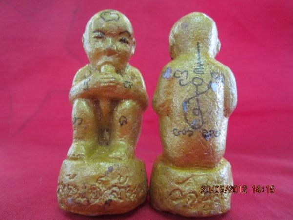 กุมารทอง รุ่น พยัคฆ์ล้านลาน เนื้อดิน7ป่าช้า พระอาจารย์ ครูบาพร 