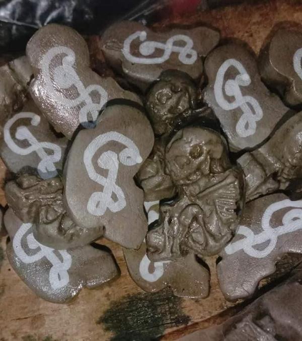 พรายกระซิบ ลูกกรอกนำโชคเป็นวิชาเขมรการปลุกเสก  อาจารย์ปู่โทน.