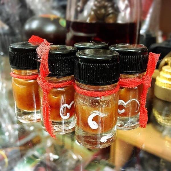 น้ำมันพรายโลกีย์ อาจารน์เอราวัณ