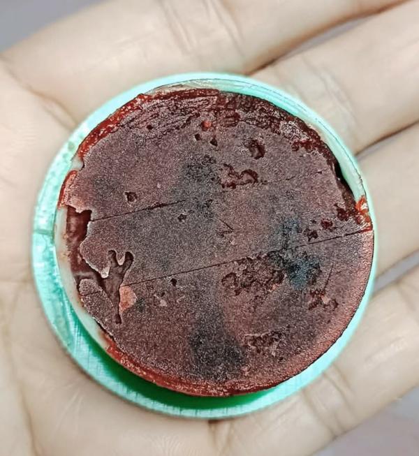 สีผึ้งว่านไก่แดง  ชุดเก่า หายาก  หลวงปู่ คำเป็ง