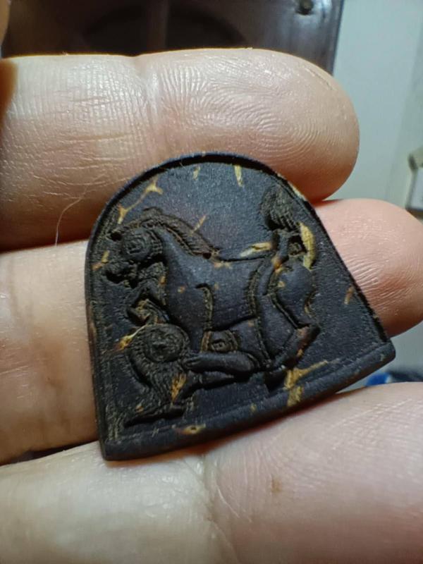 ม้าเสพนาง แกะจากกะลาตาเดียว  หลวงปู่ครูคำเป็ง ฐิตปัญโญ อาศรมสุขาวดีวราราม จ.กำแพงเพชร